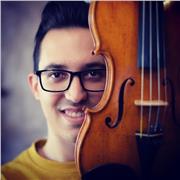 Profesor joven de música en la especialidad de violín imparte clases a niños y adultos, de todas las edades. También imparto clases de lenguaje musical y armonía, batería y composición. Además enseño iniciación a la música, proporcionando los conocimiento